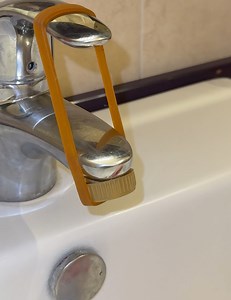 8.3K views · 52 reactions | Two easy ways to remove limescale by using vinegar ✅ | Creativo UK | Facebook