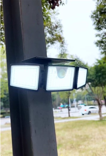 Lámpara Solar de Pared: Ilumina tu Jardín con Estilo