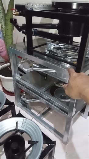 Regular model..small,medium..at with push button ignition version3...latest & orignally design & developed by Juander kalan de mantika.. #juanderkalandemantikav3 #juanderkalandemantika #kalandeusedoil #wasteoilburner | John Mark Villaflores