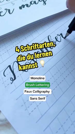 Welche dieser Schriftarten würdest du gerne lernen? 😍🤌 Mit unserem Handlettering Übungsbuch und -heft wird dir das Lernen von diesen wunderschönen Schriftarten sicherlich kinderleicht fallen. Schritt für Schritt führt das Übungsbuch in die Welt der kunstvollen Schriftgestaltung ein. Dabei ist es ganz gleich, ob man bereits Erfahrung im Handlettering hat oder ein blutiger Anfänger ist. 👨‍🎨 Von den grundlegenden Techniken bis hin zu komplexeren Schriftstilen wird in unseren Übungsbüchern alles