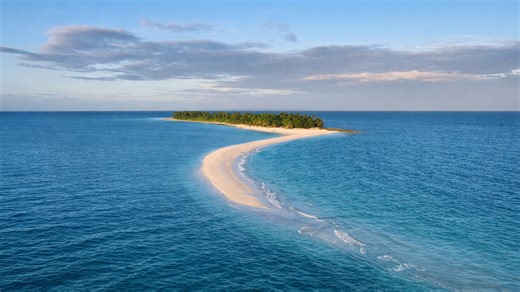 How does this sandbar form in the ocean?