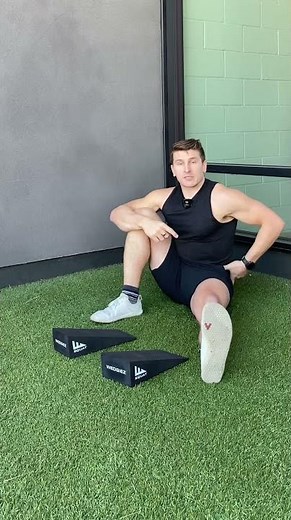 Seated Single Leg Hip Flexor Lifts