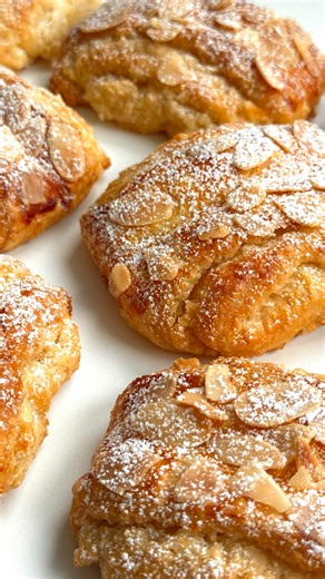 Food with Style on Instagram: "Ad | Almond Pastry Recipe 🤍 A delicate almond pastry that’s quick to make and looks just like it came from a bakery. 🥰 📝 Ingredients (makes about 8–9 pieces) For the pastry • 1 sheet puff pastry or laminated pastry dough (store-bought, refrigerated) For the almond cream • 100 g ground blanched almonds (about 1 cup) • 50 g sugar (about ¼ cup) • 40 g soft butter (about 3 tbsp) • 1 egg white (size S) • 1–2 tbsp cream or milk • 1 tsp vanilla extract For brushing & d