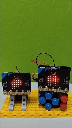 Basic Paper Siccor Cloth game on microbit with radio function.#microbit #lego #stem #game #radio