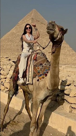 The wonderful shape of beauty in the pyramids of Giza🐫✨ #scanpyramids #polyphemus #ancientwonders