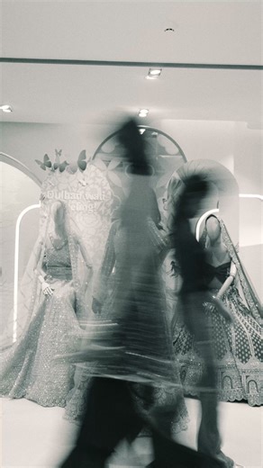 The Bride Tribe at Mohey Jayanagar was a grand success thanks to you✨ From bespoke potlis and signature scents to the art of bangle making, this is how we keep the shaadi season going in style.💖 #Mohey #WeddingWear #ShaadiSeason #Weddings2026 | Mohey