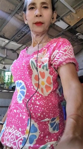 original sound - ဒေါင်းဖြူ မောင်မောင် Official ပါဝင်သည့် Black (@koyeb964) ၏ ဗီဒီယိုများ