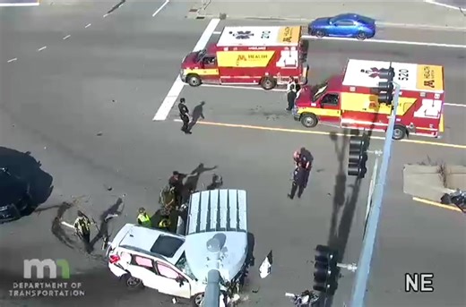 EAGAN, MINNESOTA: Around 3:30 PM, emergency responders were called to a multi-vehicle injury crash at Dodd Road and Highway 55. The crash is blocking, expect delays in the area. LATEST UPDATE: Two Injured in Three-Vehicle Crash at Highway 55 and Dodd Road in Eagan Read More: https://www.limitless-news.com/local/injurycrashdoddand55sept2025 | Limitless Media