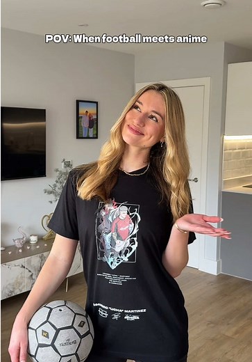 Lisandro Martinez x Crunchyroll Anime Merch