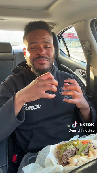 Trying DIPPED Italian Beef Sandwiches at Matt & Mo's Italian Beef