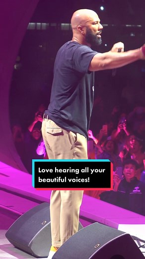 Love hearing all your beautiful voices!See you tomorrow, Los Angeles! Tickets available at thinkcommon.com #livemusic #thelight