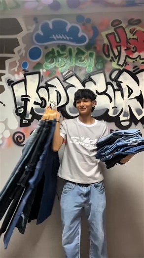 HOPESURF VENEZUELA on Instagram: "VENDEN PANTALONES ❓ ESOS QUE DURAN TODA LA VIDA LO ENCUENTRAS AQUÍ 🎃 NO SE TRATA DE COPIAR Y PEGAR SI NO DE HACERLO REALIDAD 🖤🙏 . . . LO PUEDES ENCONTRAR EN CUALQUIERA DE NUESTRAS SEDES ➡️ . TIENDA FÍSICA CARACAS 📍SEDE CHACAITO TECHOS ROJOS PASILLO 4 MONTREAL LOCAL M-14 15 17 📍 SEDE LA CANDELARIA CENTRO COMERCIAL LOCATEL EL DORAL PISO 1 LOCAL 35 REFERENCIA AL FRENTE DE LA PLAZA LA CANDELARIA 📍SEDE LOS DOS CAMINOS C.C MILLENIUM MALL NIVEL C1 -14 ( AL LADO D