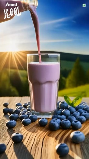 Make your summer cool with Amul’s range of Flavoured Milk and High Protein beverages. Use code AMULKOOL to get Rs. 100 off on your total cart value on the Amul Shop app. Download now! #Amul #Summer #AmulShop #AmulKool | Amul