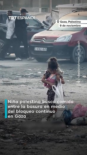 356K views · 14K reactions | Una niña palestina busca comida entre la...