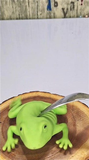 Oddly Satisfying Squeezing Toys! 🐸💥