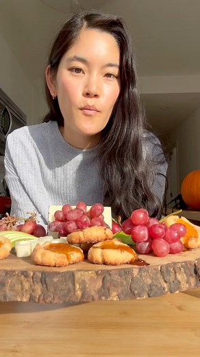 These are the perfect addition to jazz up any cheeseboard—savory sweet cookies made with pecorino and apricot jam! (Just 6 ingredients!) Recipe: https://www.thepancakeprincess.com/cheesy-thumbprint-cookies/ | The Pancake Princess