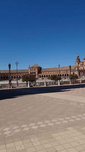 Row the Plaza de España! #Spain
