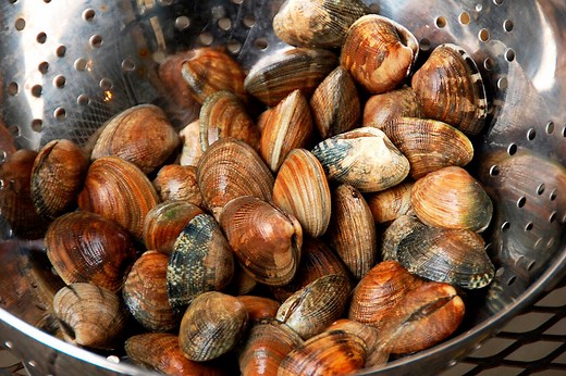 Cómo cocinar almejas congeladas para sacarles todo el partido (y que queden igual que si fueran frescas)