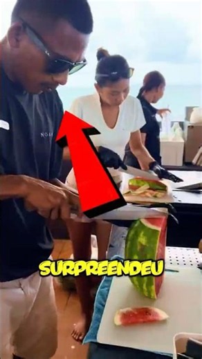 Ele transformou uma melancia em algo incrível 🍉😳