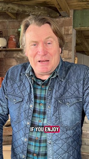 Did you know different seeds germinate at different temperatures? This is where many gardeners go wrong. Tomatoes need a minimum of 18°C to germinate well. Chillies prefer it even warmer, around 21°C or more. If you enjoy growing plants and like saving money, raising them from seed is one of the most rewarding things you can do. But success comes down to understanding what’s happening beneath the compost. How Long Do Tomato Seeds Take to Germinate? Under the right conditions, 5–10 days. But temp