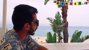 Continua il nostro viaggio nel mondo del lavoro da remoto. 🤓 Dopo aver parlato di come inventarsi e cimentarsi in nuovi lavori da casa, siamo andati a Messina nel primo coworking in riva al mare d’Europa, per scoprire se è vero che è possibile lavorare tra un tuffo e una conference call. 🌊 Alla fine del video siamo sicuri che correrai a cercare tra i nostri annunci di lavoro da casa/remoto, per facilitarti ti lasciamo qui il link https://bit.ly/3j6RqxS Scopri nelle stories come filtrare gli an