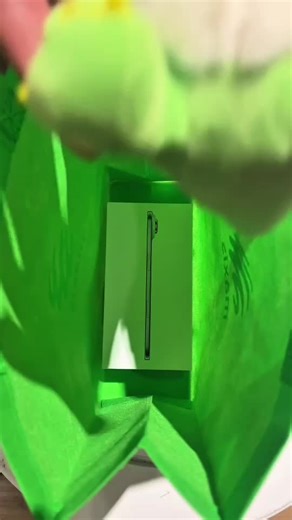 I’m going home with you 🦕💚 Collect your iPhone 17 at your nearest Maxis Centre and one of us will follow you back home! #MaxisDino #MaxisLaunch #iPhone17 #iPhone #fyp