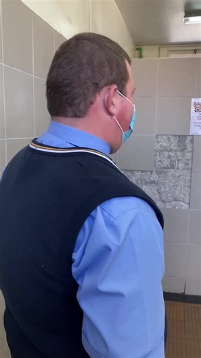 Had to sort out my G 💯💯💯. School cuts pt.370. Go follow the insta to see any exclusive after cut interview 😂-taras_kr_ #barber #barbershop #cutting #lookinggood