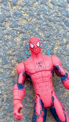 The selfish Hulk despises Spider Man and he must learn his lesson | Marvel Toys | Car Toys