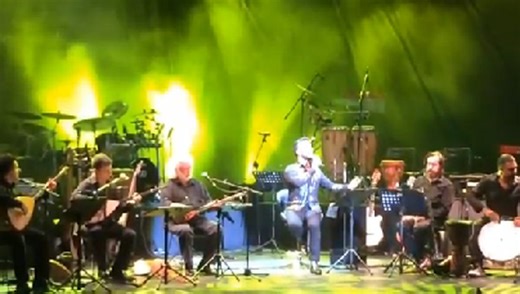 Tarkan'dan muhteşem türkü performansı | STAR