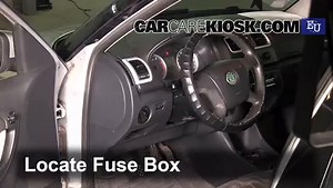 Interior Fuse Check: 2007 Skoda Roomster HTP 1.2L 3 Cyl.