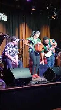 Introduction to AfroPeruano percussion instruments: Se Me Van Los Pies, Festejo - Warango, 7 of 8