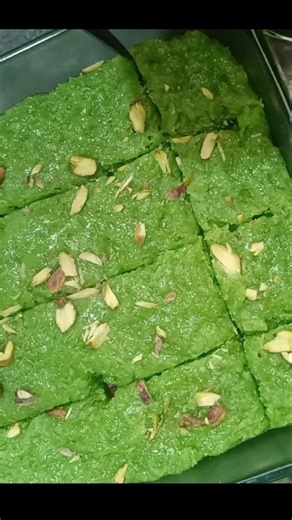लौकी की बर्फी 🤤#tranding #vratrecipe #sweet #barfi #shortsfeed #viral