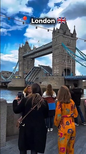 Tower Bridge London 🇬🇧 | London's Most Iconic Bridge | 4K Shorts