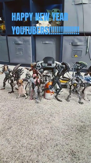 HAPPY ALIEN AND PREDATOR AND FRIENDS NEW YEAR!!!!!!!!!!!!!!!!!!