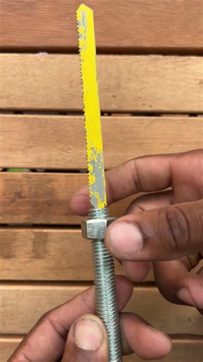This steel threaded hacksaw DIY hack cuts perfectly every single time!#CaliGarage #SmartSolution