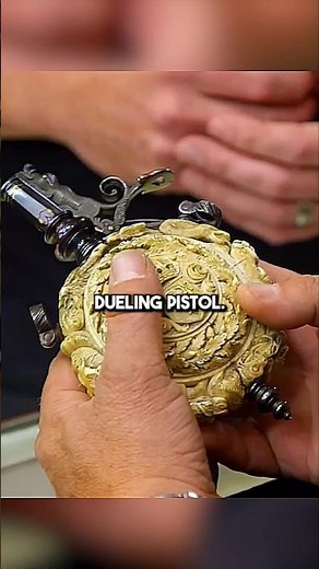 Expert Stunned by 17th Century Powder Flask | Pawn Stars