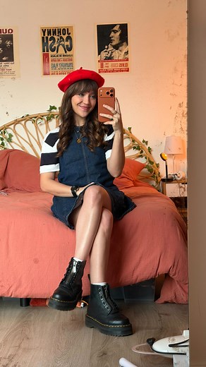 Coline Sicre on Instagram: "postulez en commentaire, en attendant moi je vais à Rome 🫡 -20% avec le code COLINEINROME sur @lelo_official, le lien est en bio ! #ComeInParis #EmilyinParis - publicité"