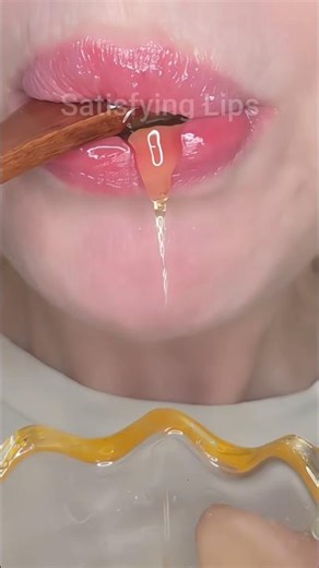 ASMR Satisfying Eating! Do You Know Any Bee Facts 🐝 #asmr #honey #satisfyinglips