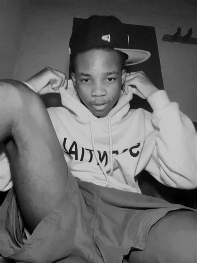 Vidéos de DAVID !!!❤️👑 (@david_ste0) avec son original - GLOIRE_LE_CHASSEUR ✪