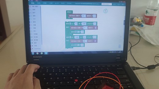 米思齐图形化编程软件制作-会呼吸的LED灯