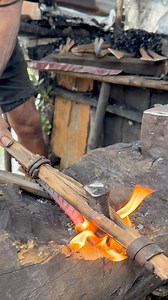 making a crowbar farming tool using traditional methods #blacksmith #steel #metalwork #craftsmanship #Handcrafted | Black Steel