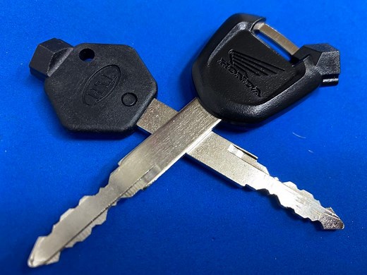 ホンダバイク【PCX】 一体型シャッターキー合鍵作製 | 【キングリペアブログ】