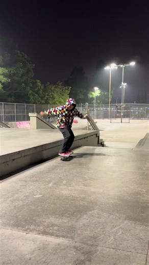 Crooked Grind Shuv it