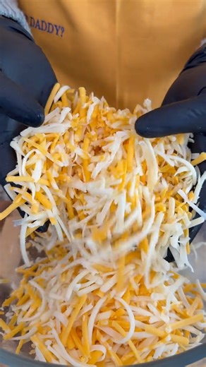 1K views · 18 reactions | Macaroni and Cheese is the star of the show. This is one way to make it you can’t mess up! #macandch | Onestopchop | Facebook