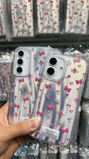 ‎قاب گوشی|قاب موبایل|کاورگوشی|بند اپل واچ|کاور ایرپاد|قاب آیفون‎ on Instagram‎: "قاب طرح پروانه صورتی 🍎 آیفون • X • 11 • 11 Pro • 11 Pro Max • 12/12pro • 13 • 13 Pro Max • 16 • 17 • 17 Pro Max ⸻ 📱 سامسونگ • A05s • A06 • A07 • A12 • A13 • A14 • A15 • A16 • A17 • A21s • A22 4G • A26 • A32 4G • A35/A55 • A36/A56 • A50 • A51/A31 • A52 • A53 • A54 • A73 • S21fe • S25fe ⸻ 📱 شیائومی • Redmi Note 10 • Redmi Note 11/11s • Redmi Note 12 • Redmi Note 13 • Redmi Note 13 Pro • Redmi Note 14s • Redmi Note