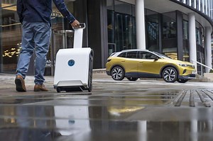 This External Power Bank For Electric Vehicles Is As Easy To Use As A Suitcase