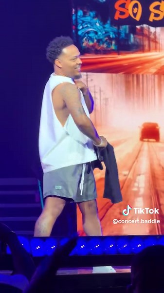 The happiest I’ve seen @Bow Wow 🥹 Healthy, Full of Energy and just living in his Truth! It was a blessing to see him in Vegas! I met him when I was 15 in Philly! My fellow Pisces ♓️ #bowwow #boys4lifetour #millennial #vegas #concerts