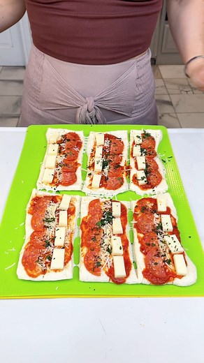 The Ultimate Party Rachel makes an irressistable pizza snack that the whole party will love | Family Style Cooking