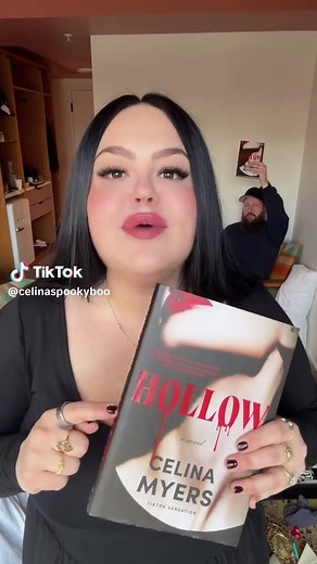 Hollow: A Vampire Tale of Love and Rivalry