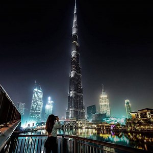 The tallest building in the world turns into a spectacle at night. Admire it from around the city or make your way up to one of its two observation decks. Visit the Burj Khalifa when you #VisitDubai. http://bit.ly/2L7l0AO | Visit Dubai